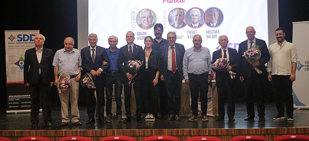 Demokrasi ve Basın Özgürlüğü paneli yapıldı
