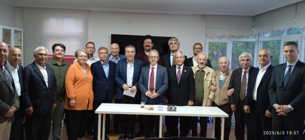 Prof. Dr. İlhan Uzgel, Sosyal Demokrasi Derneği’nin “Kırmızı Koltuk” Programına Konuk Oldu