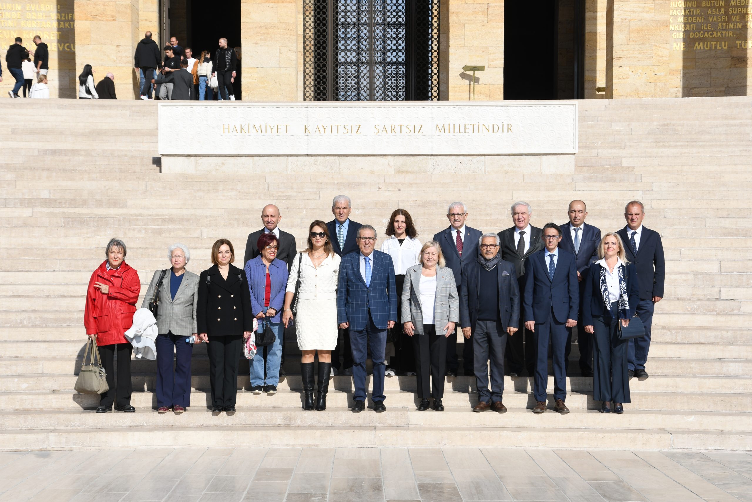 Sosyal Demokrasi Derneği Genel Merkez Kurulları Anıtkabir’i ziyaret etti