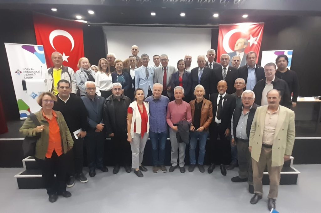 GIDA KRİZİ VE TARIMIN SORUNLARI İZMİR’DE MASAYA YATIRILDI