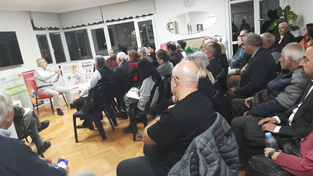 KIRMIZI KOLTUK: “CUMHURİYET” FORUM
