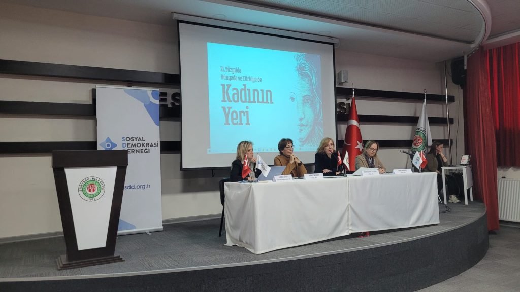 PANEL: 8 MART DÜNYA EMEKÇİ KADINLAR GÜNÜ